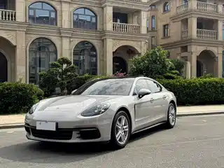 Porsche Panamera 2019