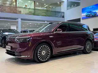 AITO Wenjie M8 2025