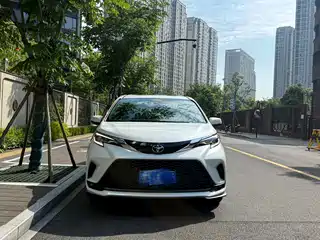 Toyota Granvia 2024