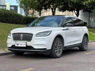 Lincoln Adventurer 2022