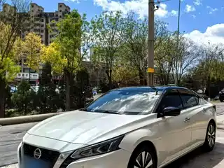 Nissan Teana 2022
