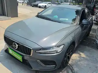 Volvo S60 2023