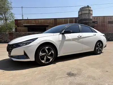 Hyundai Elantra 2022