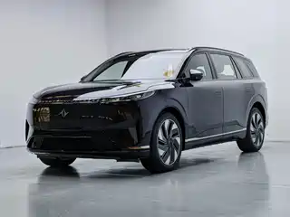 Dongfeng Yipai eπ008 2024