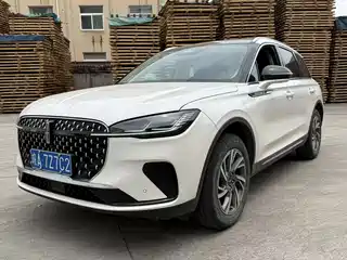 Lincoln Adventurer 2023