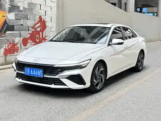 Hyundai Elantra 2024