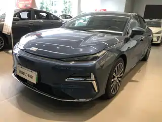 Geely Galaxy Xingyao 8 2025