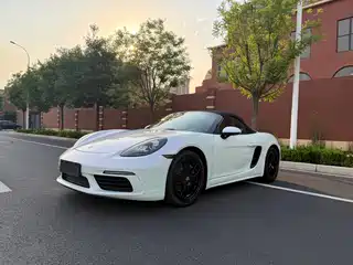 Porsche 718 2016