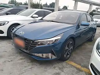 Hyundai Elantra 2022
