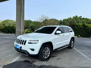 Jeep Grand Cherokee (Import) 2015