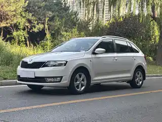 Škoda Rapid Spaceback 2014