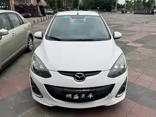 Mazda 2 2012