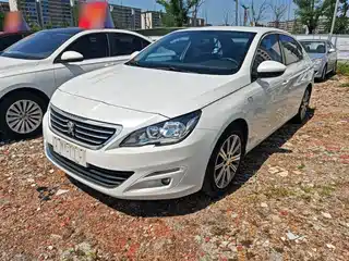 Peugeot 408 2016