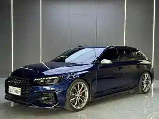 Audi RS 4 2021