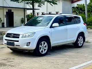 Toyota RAV4 Rongfang 2011