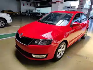 Škoda Rapid Spaceback 2016