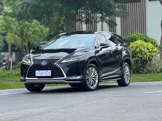 Lexus RX 2021