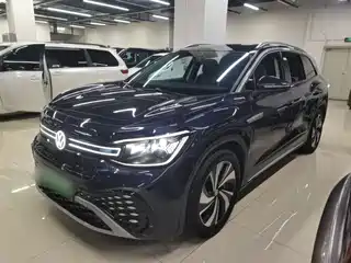 Volkswagen ID.6 CROZZ 2022