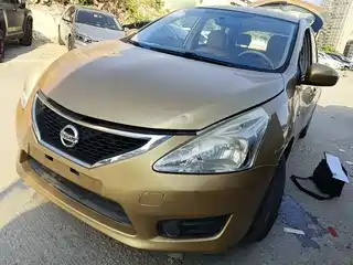 Nissan Tiida 2015