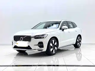 Volvo XC60 Plug-in Hybrid 2024