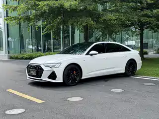 Audi A6L 2022