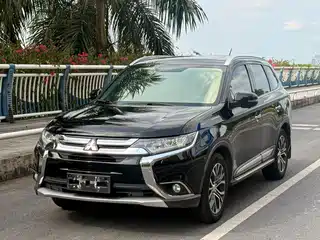 Mitsubishi Outlander 2017