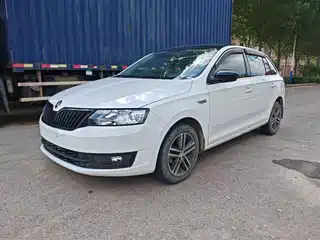 Škoda Rapid Spaceback 2016