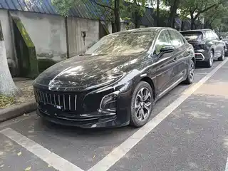 Hongqi E-QM5 2024