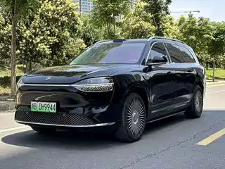 AITO Wenjie M9 2025