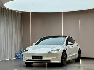 Tesla Model 3 2024