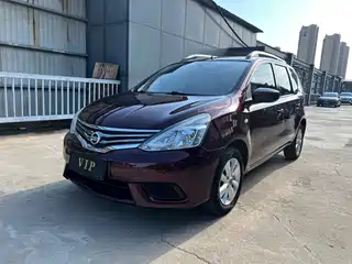 Nissan Livina 2016