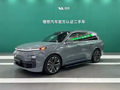 Li Auto Li L8 2025