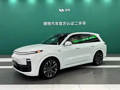Li Auto L8 2025