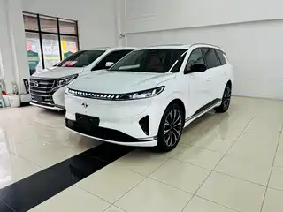 Dongfeng Yipai eπ008 2025