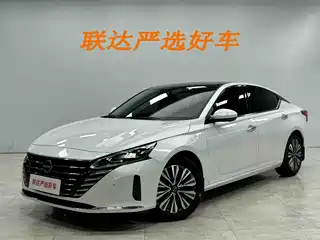 Nissan Teana 2022