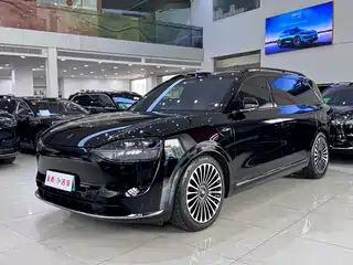 AITO Wenjie M9 2023