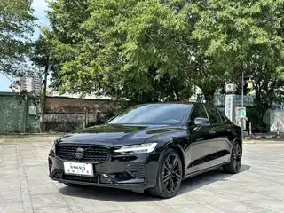 Volvo S60 Plug-in Hybrid 2023