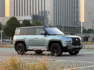Yangwang U8 2023