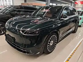 AITO Wenjie M8 2025