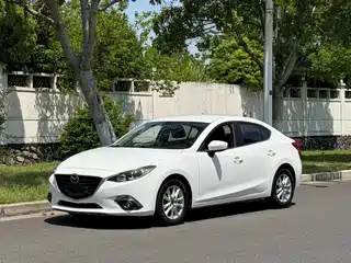 Mazda Mazda3 Axela 2015