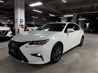 Lexus ES 2017