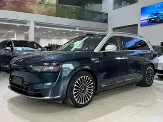 AITO Wenjie M9 2025