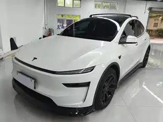 Tesla Model Y L 2025