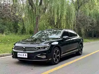 Volkswagen Magotan 2025