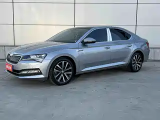 Škoda Superb 2023