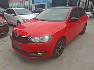 Škoda Rapid Spaceback 2014