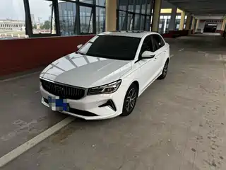 Geely Emgrand 2022