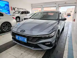 Hyundai Elantra 2024