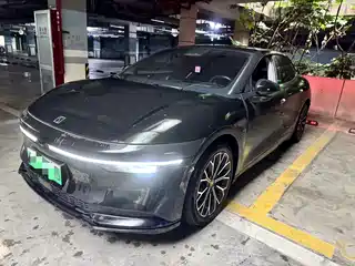 ZEEKR 007 2024