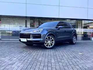 Porsche Cayenne 2024